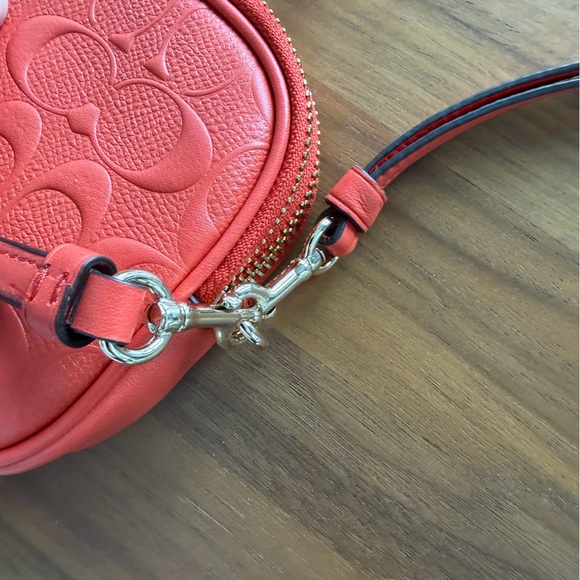Coach Coral/Orange Crossbody or Wristlet Bag. 2 zipped compartments. Authentic. - Picture 3 of 9